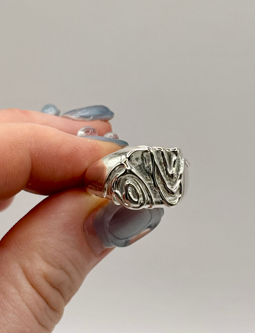 Oyster Cushion Signet